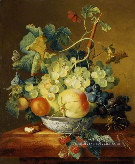Un plat de fruits Francina Margaretha van Huysum nature morte Peintures à l'huile